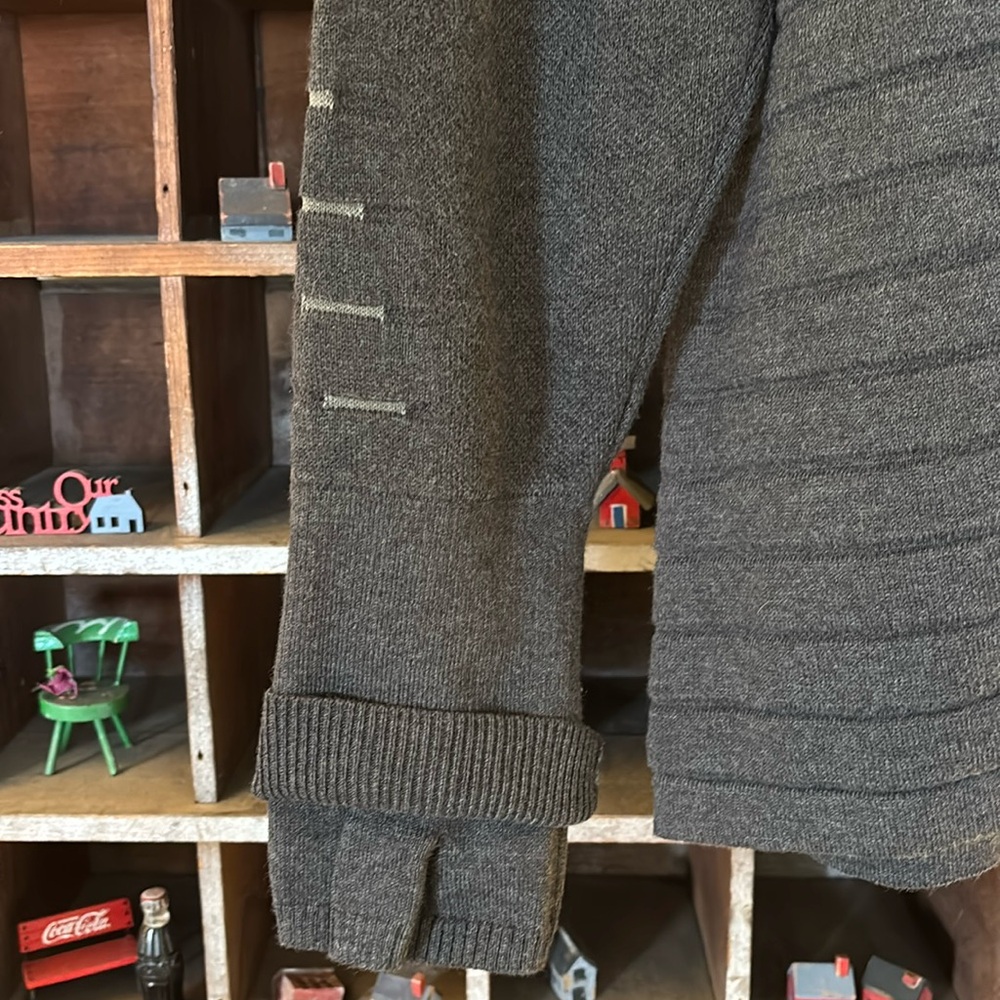 Lululemon lighting bolt 1/2 zip Sweater NWT - Picture 2 of 7
